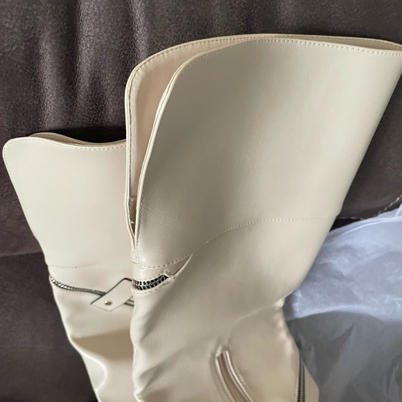 Shoe Dazzle - Picture 4 of 9